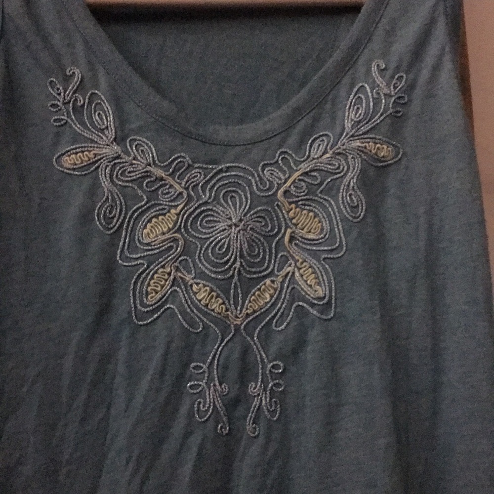 Blue Tank With Pretty Stitching - Picture 2 of 4